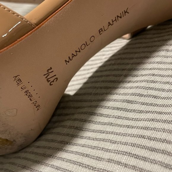 Manolo Blahnik Nude Leather Pointed Toe Pumps - Picture 7 of 7